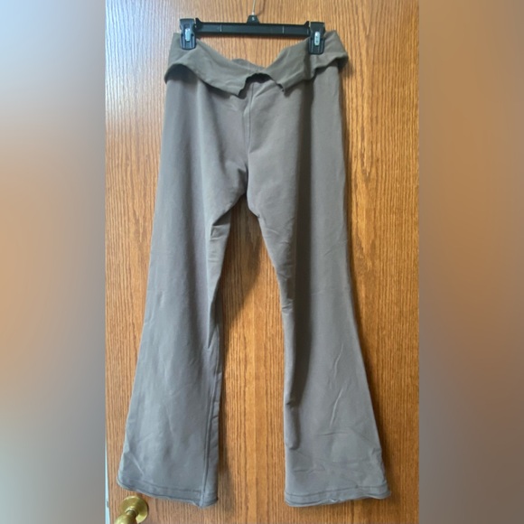 Nike Fold Over Cotton Flare Yoga Pants - Picture 2 of 4